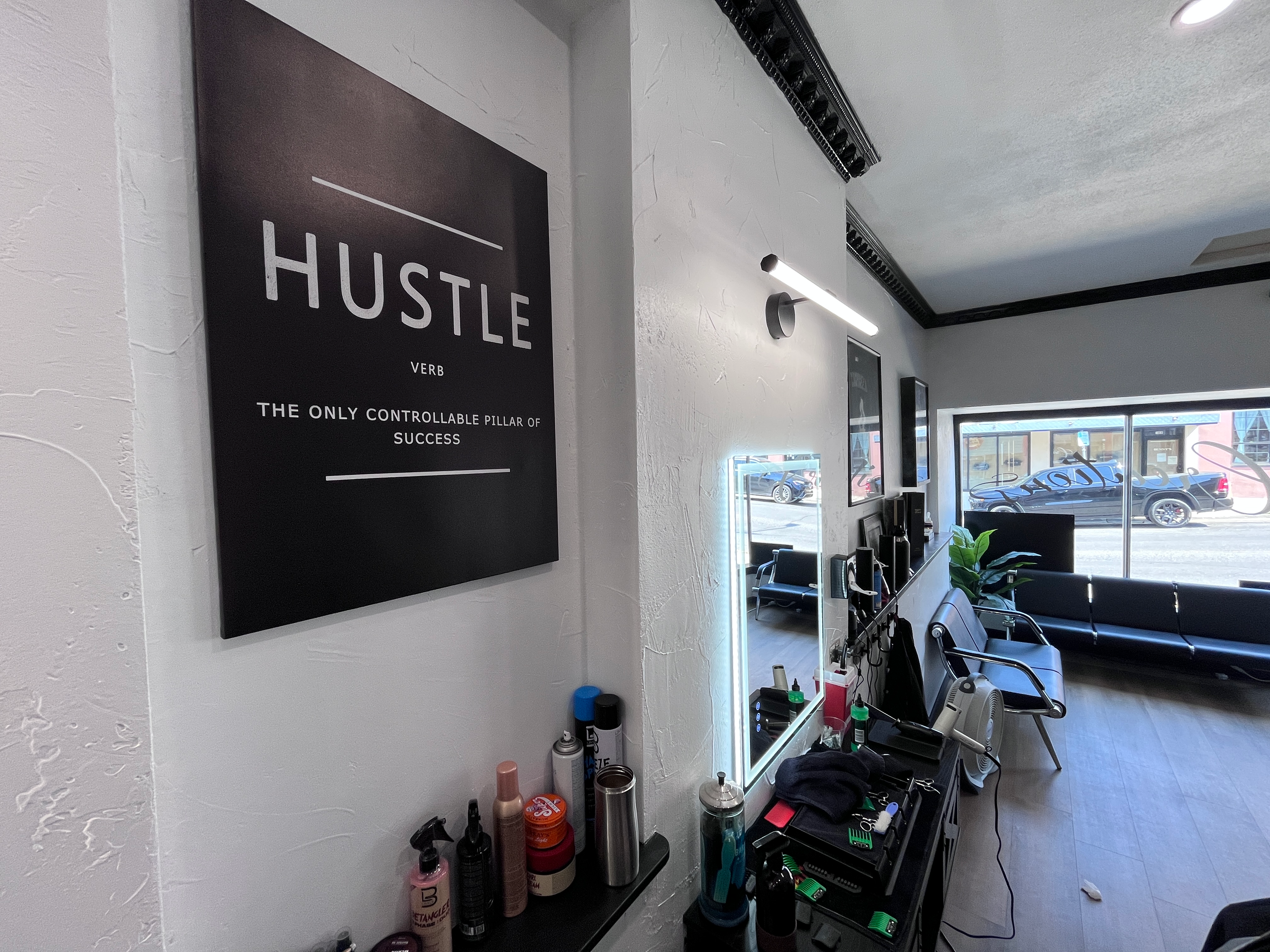 Creations Barbershop and Salon gallery photo 5